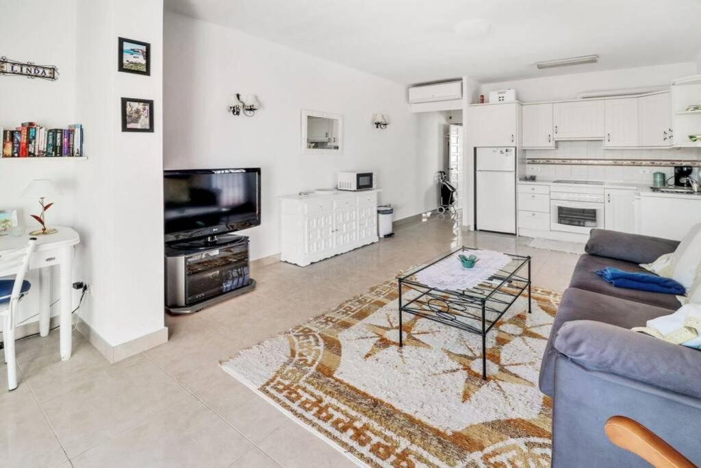 Capistrano Village B, 1 Bedroom + Free Wi-Fi Нерха Экстерьер фото
